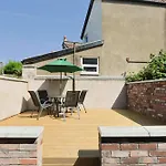 Hotwells Spacious Flat Sleeps Three