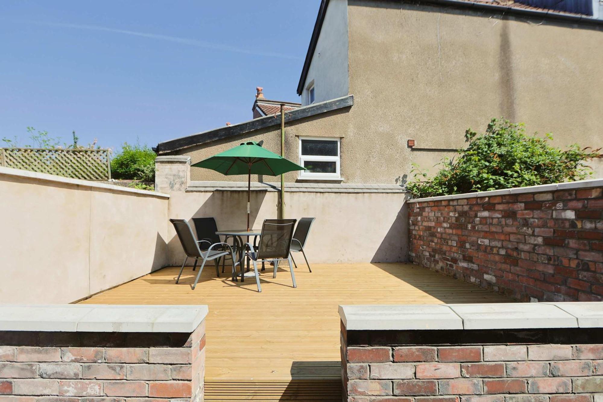 Hotwells Spacious Flat Sleeps Three